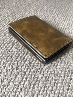 SECRID | Leather Slim Wallet